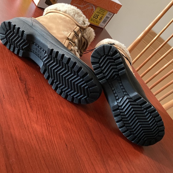 Brand New JBU Tan Winter Fur Snow Boots - Picture 2 of 10